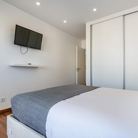 Serene Blue 1 Bdr Flat With Balcony By Lovelystay Portimão Exterior foto